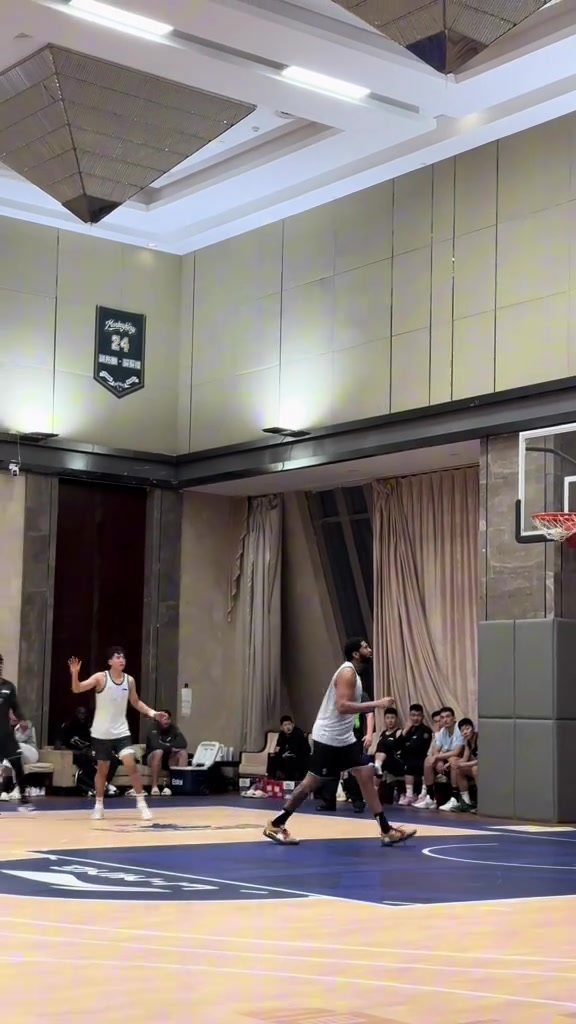 金年会体育很全面！同曦官方晒小外戴维斯得分集锦 小打大一步过&上篮秀花活