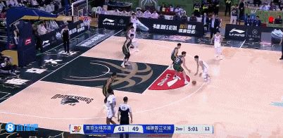 金年会体育攻防都厉害！同曦利夫大帽后背运过人单臂滑翔劈扣&再血帽邹阳！