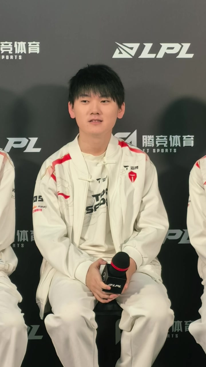 jinnianhui金年会官方这不赶紧安排一下？JKL：爱用女枪幻灵臻彩是因为自己号没有