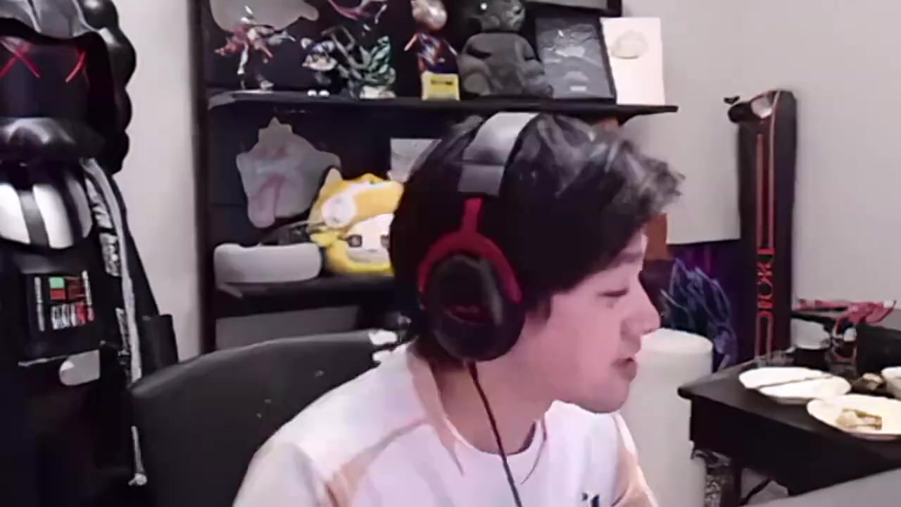 jinnianhui金年会实力不行靠玄学？Doinb：与icon求助玄学！赛前研究本月星座运势