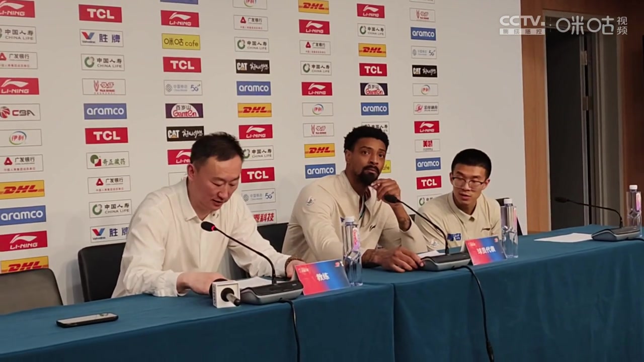 金年会金字招牌诚信至上刘维伟：这个赛季是非常成功的 第8和第1打满五场没有遗憾